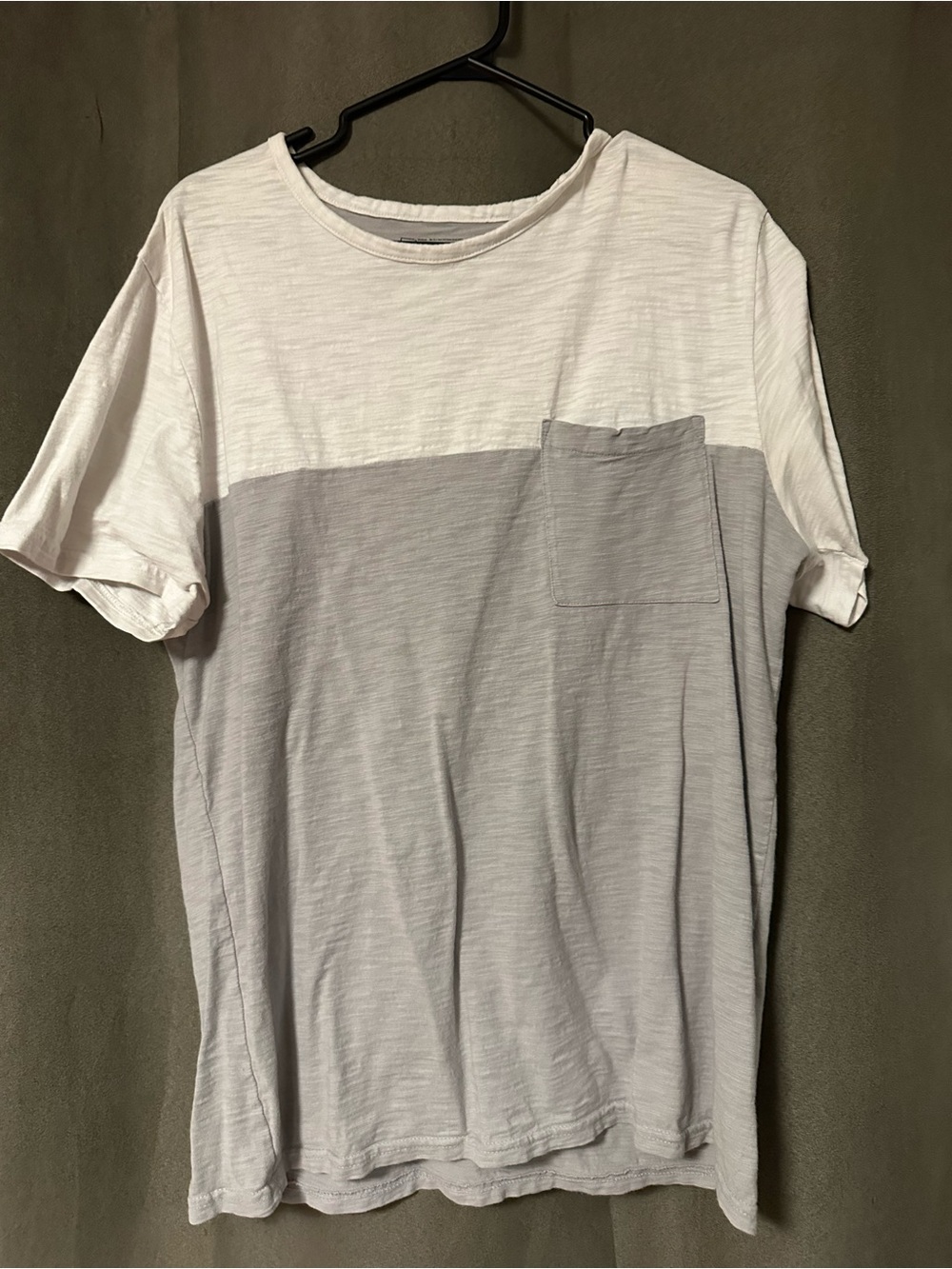 Dkny Two-Tone White and Light Gray Pocket Tee